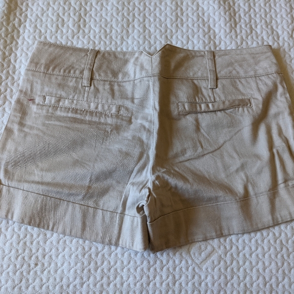 Papaya khaki shorts - Picture 2 of 3